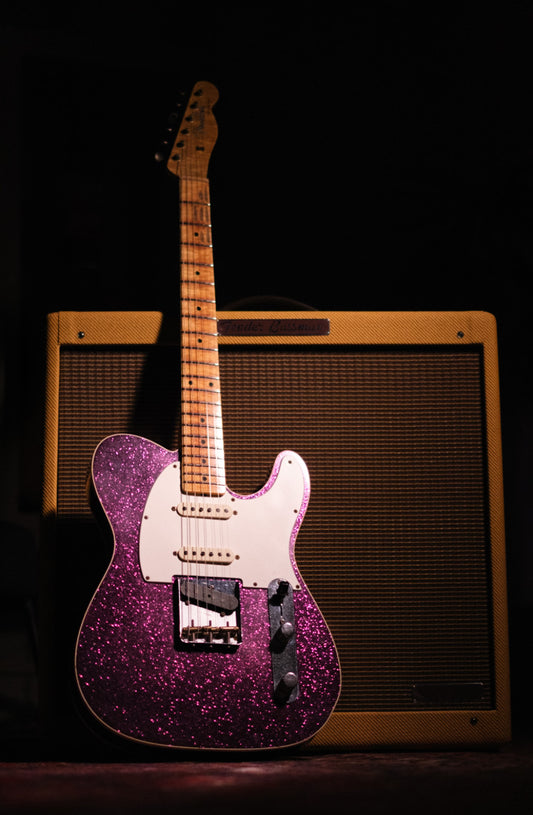 Fender Custom Shop Limited Edition Hotshot Telecaster Journeyman Relic Aged Magenta Sparkle