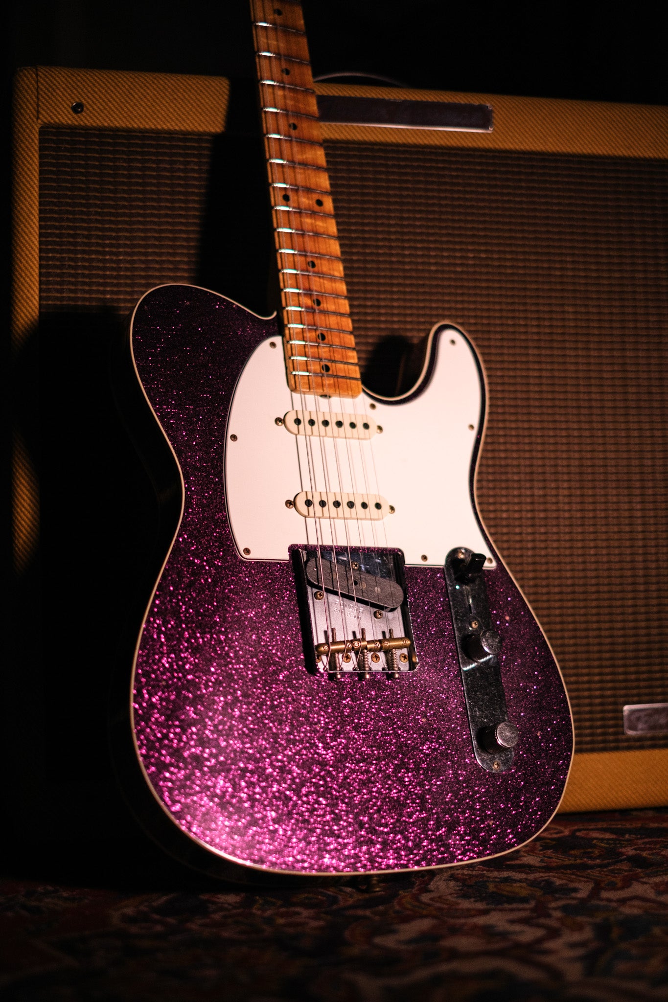 Fender Custom Shop Limited Edition Hotshot Telecaster Journeyman Relic Aged Magenta Sparkle