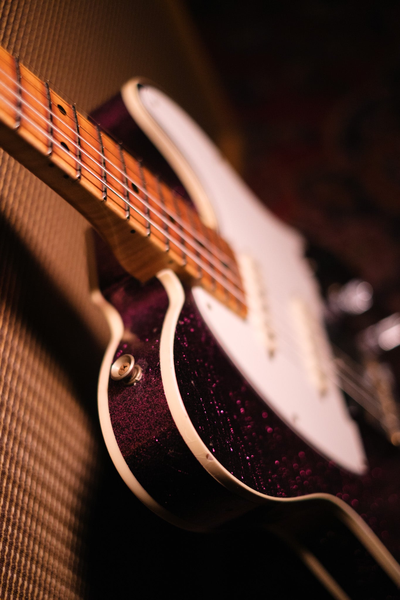 Fender Custom Shop Limited Edition Hotshot Telecaster Journeyman Relic Aged Magenta Sparkle