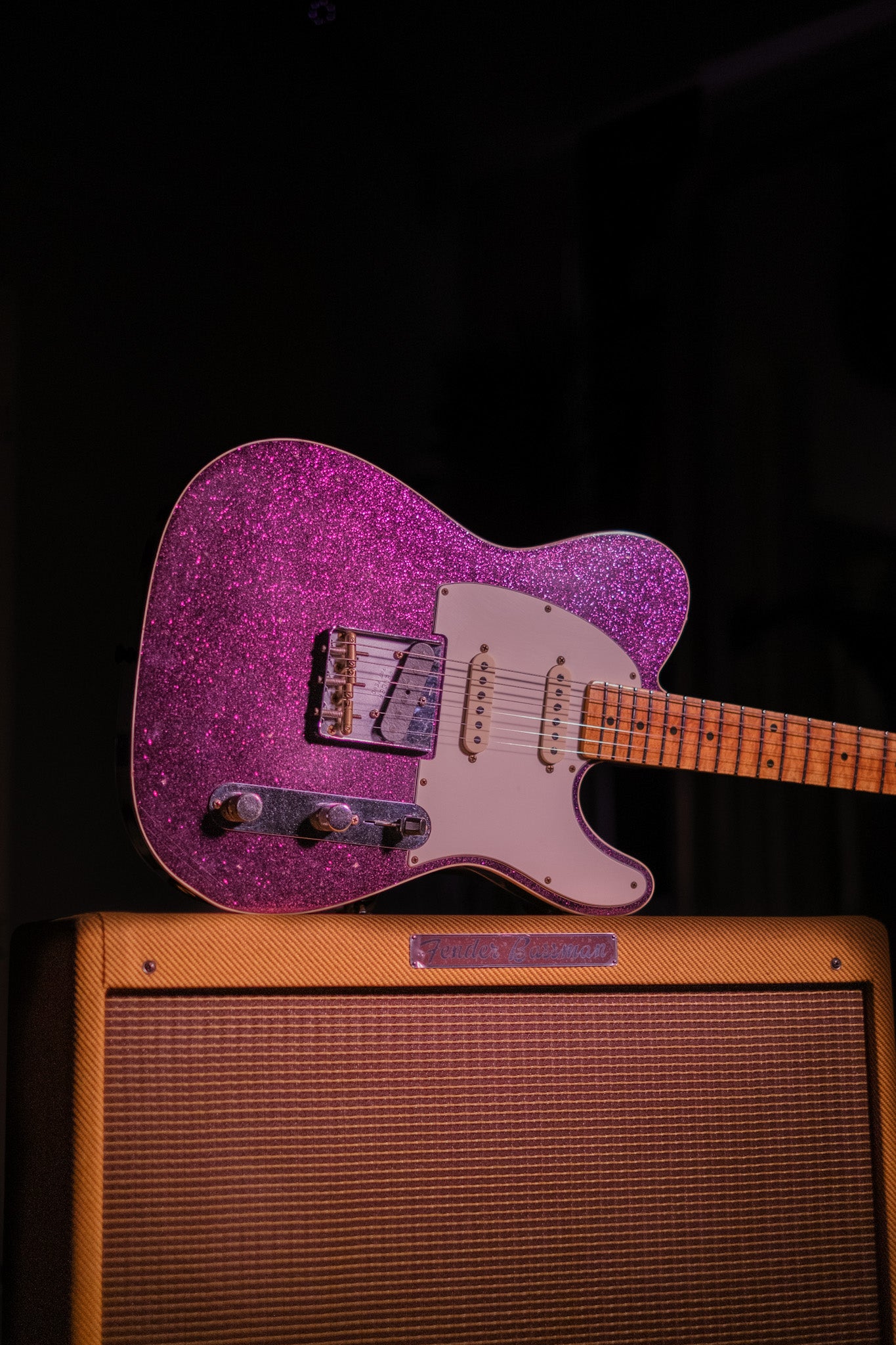 Fender Custom Shop Limited Edition Hotshot Telecaster Journeyman Relic Aged Magenta Sparkle