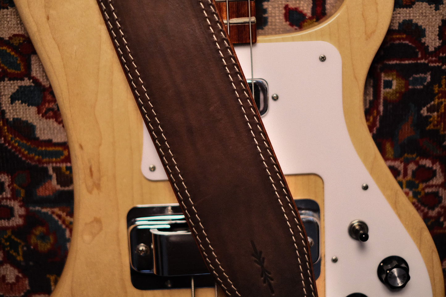 Pinegrove Leather BS53 3" Wide Guitar/Bass Strap Brown w/ Silver Stitch